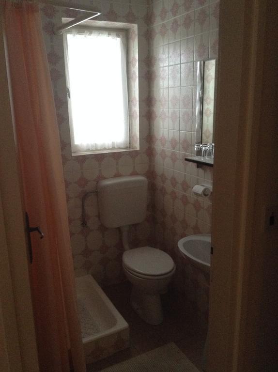 Apartment Biserka Barbat na Rabu Kültér fotó