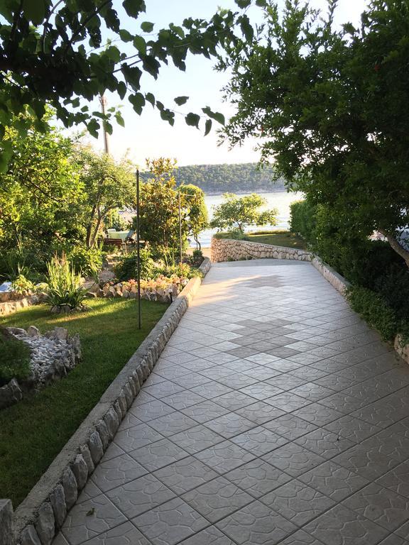 Apartment Biserka Barbat na Rabu Kültér fotó