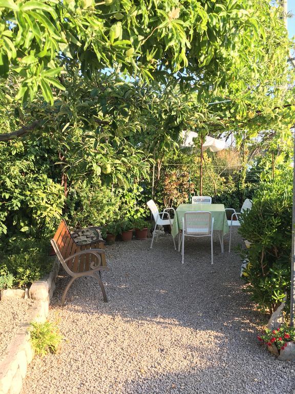 Apartment Biserka Barbat na Rabu Kültér fotó