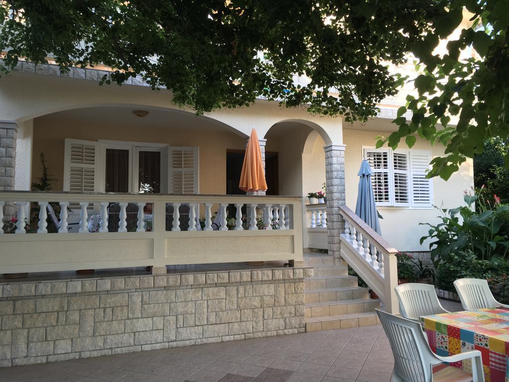 Apartment Biserka Barbat na Rabu Kültér fotó