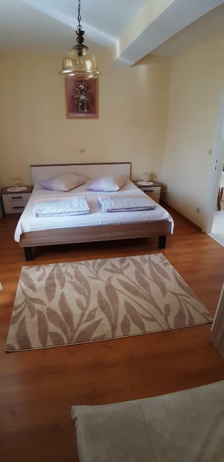 Apartment Biserka Barbat na Rabu Kültér fotó