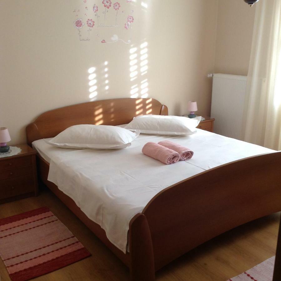 Apartment Biserka Barbat na Rabu Kültér fotó