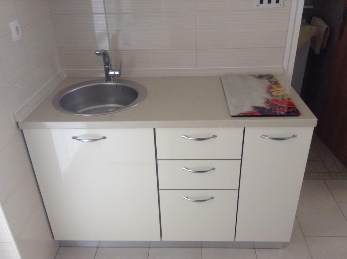 Apartment Biserka Barbat na Rabu Kültér fotó