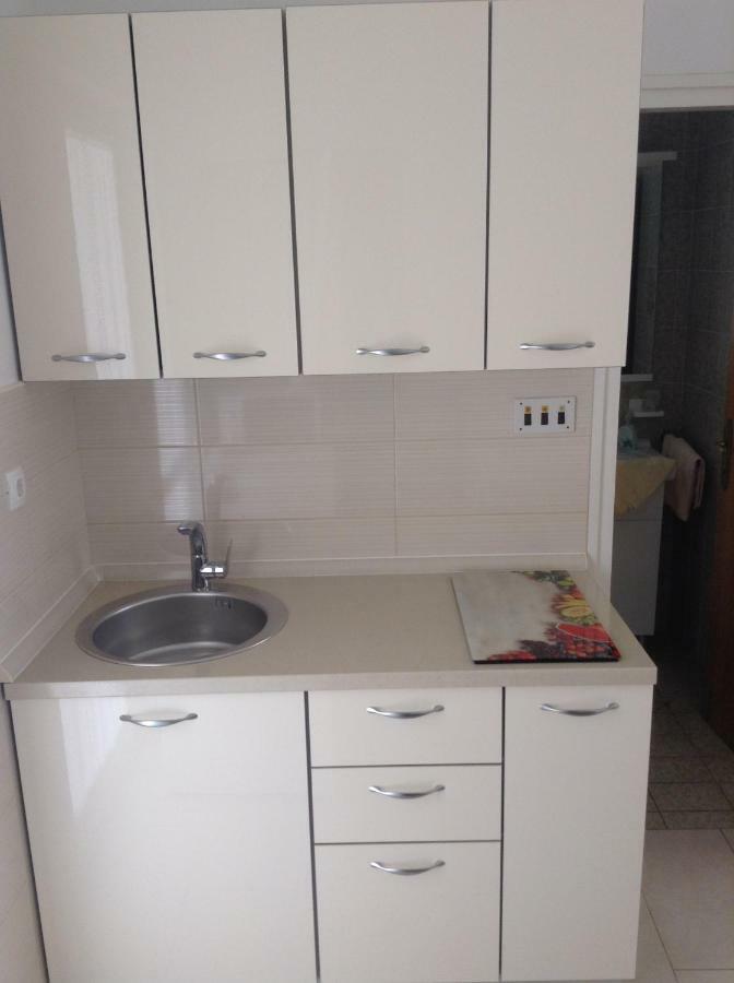 Apartment Biserka Barbat na Rabu Kültér fotó