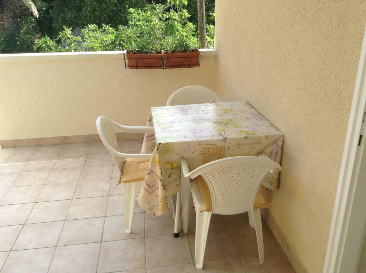 Apartment Biserka Barbat na Rabu Kültér fotó