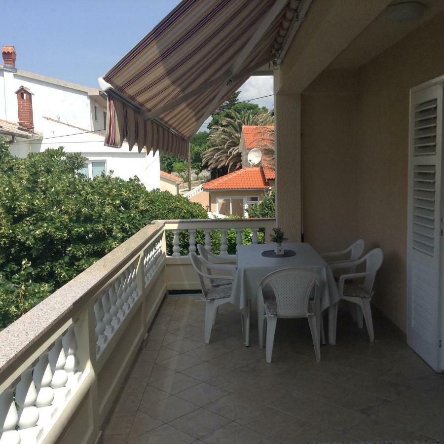 Apartment Biserka Barbat na Rabu Kültér fotó